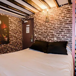 ** Hotel Absolute Republique Frankreich