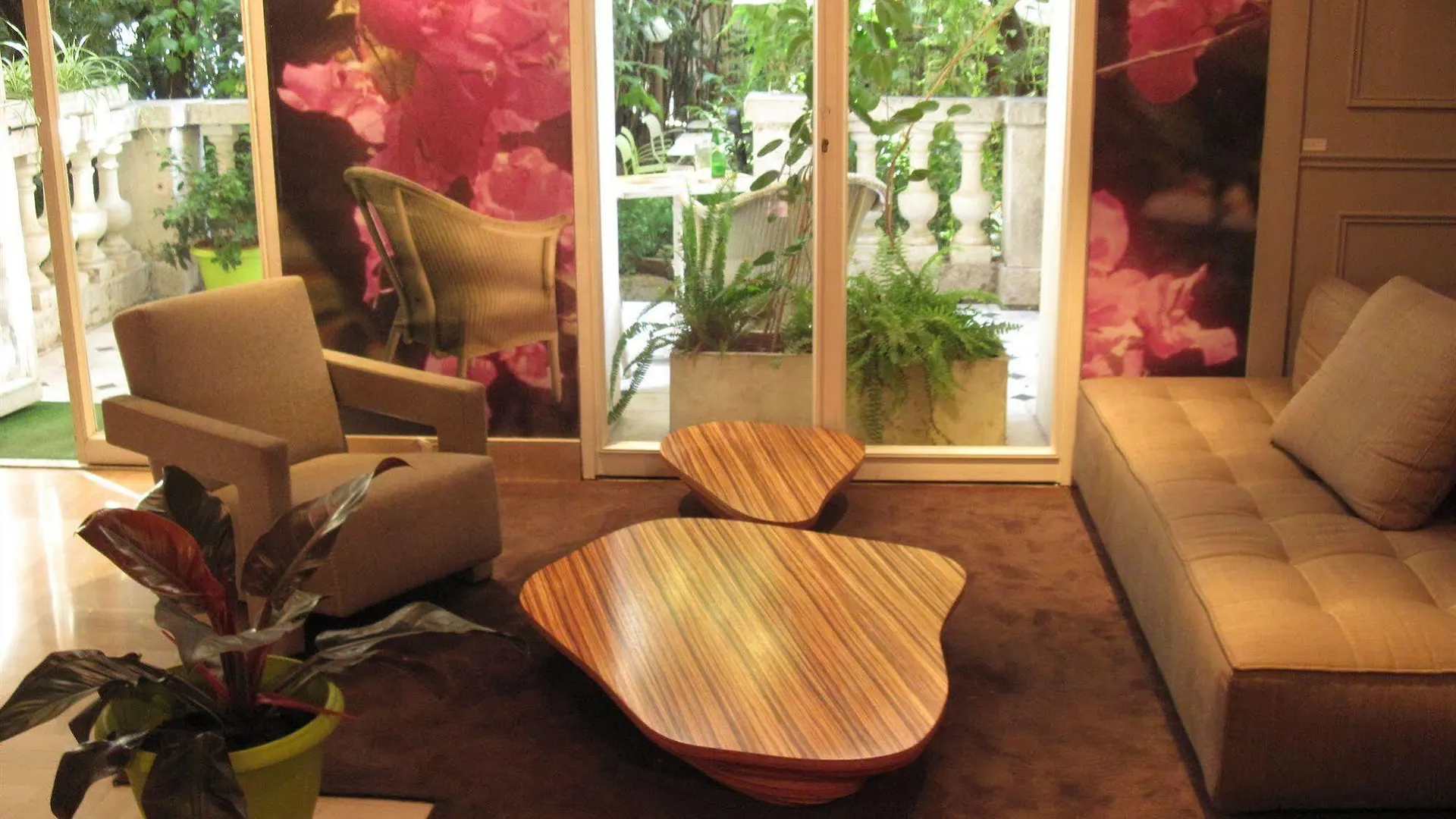 Le Windsor, Jungle Art Hotel Nice